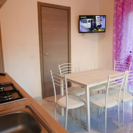 Fiorita 4 Apartment *