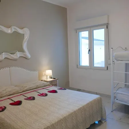 Apartment Fiorita 4